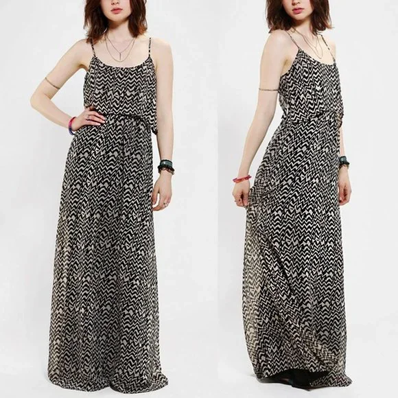 urban outfitters black cut out maxi dress Bardot Esfria Twist-Front Open Back Cutout Maxi Dress